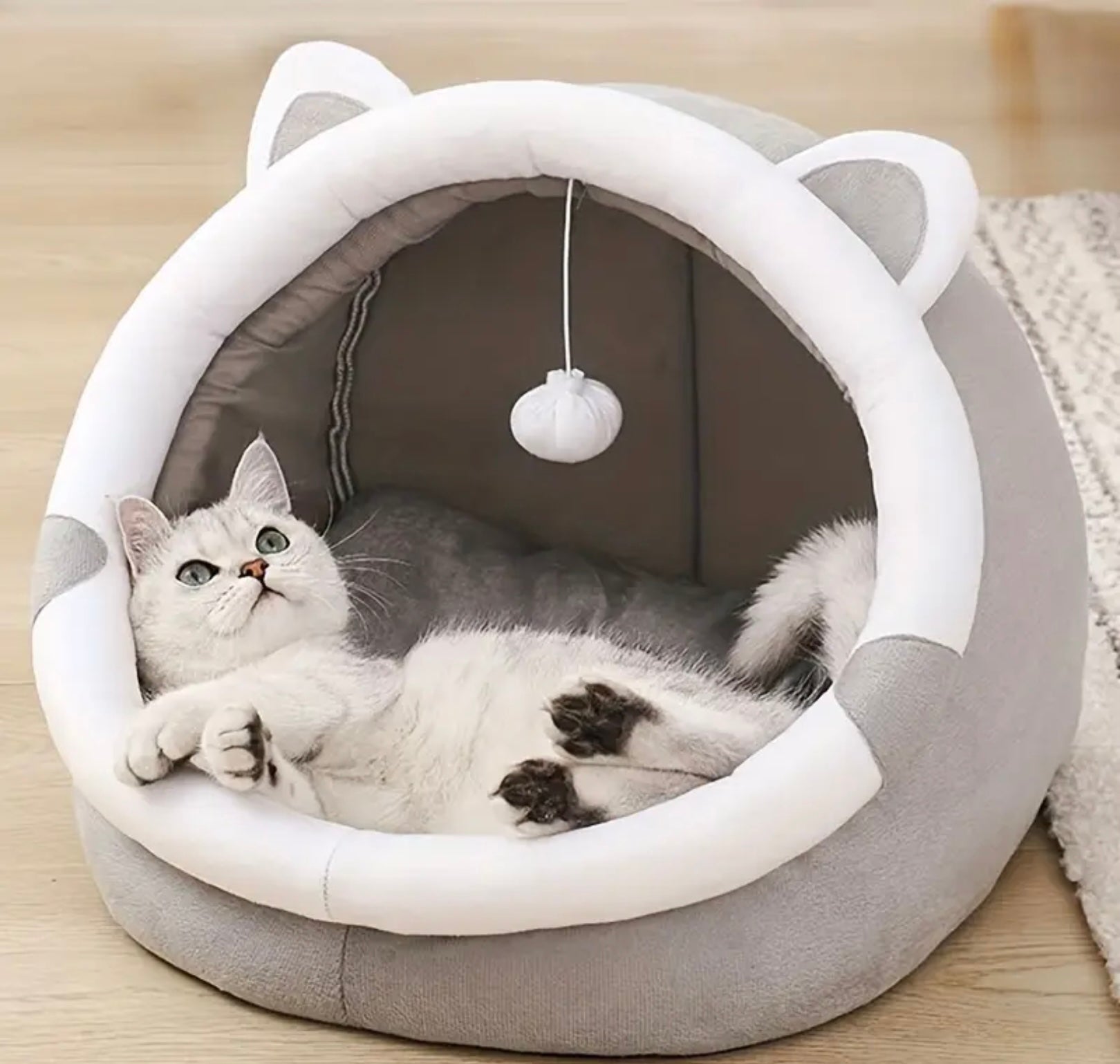 Cozy Cartoon Cat Cave Bed – Warm & Adorable Pet House for Cats and Small Dogs