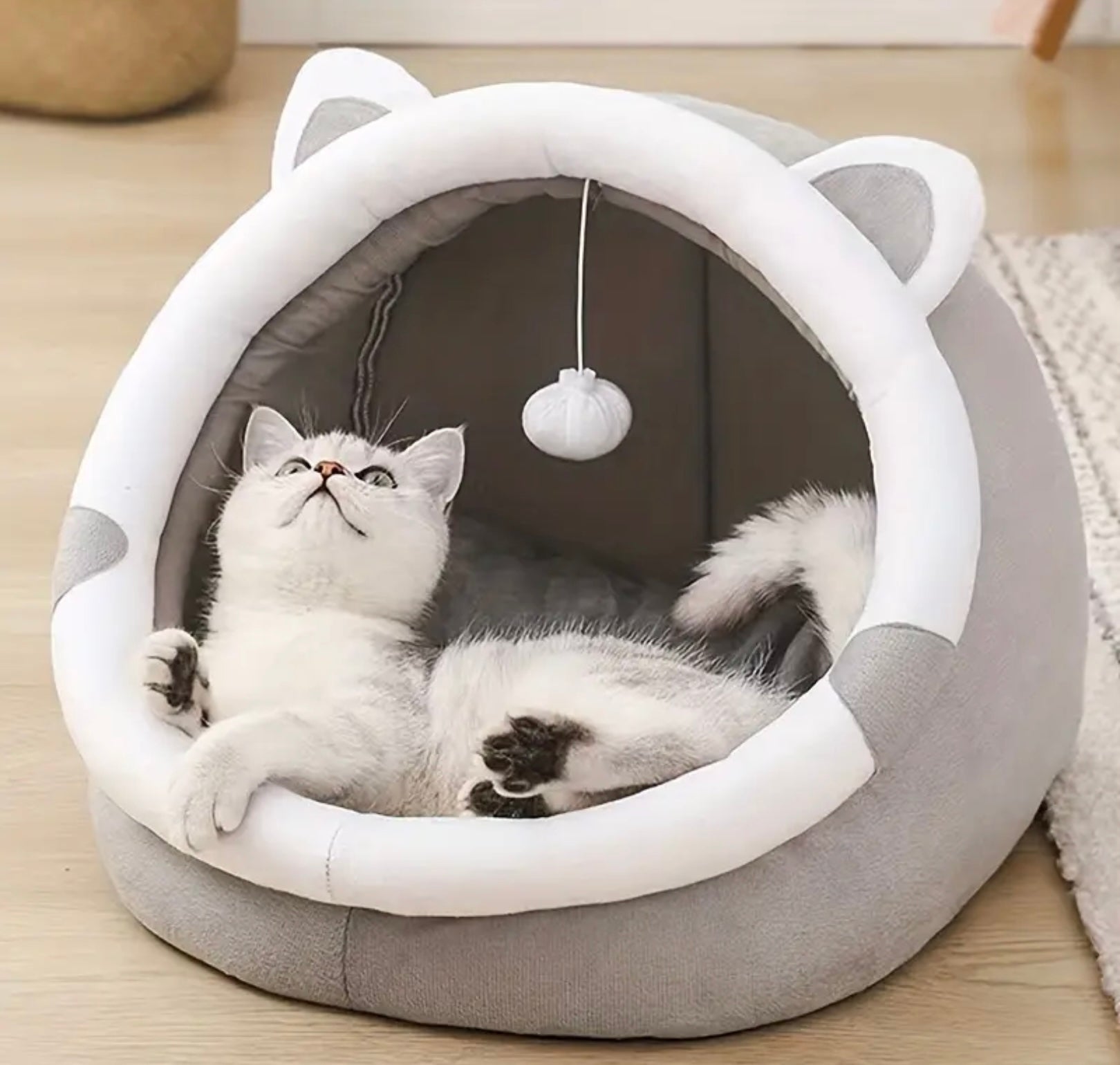 Cozy Cartoon Cat Cave Bed – Warm & Adorable Pet House for Cats and Small Dogs