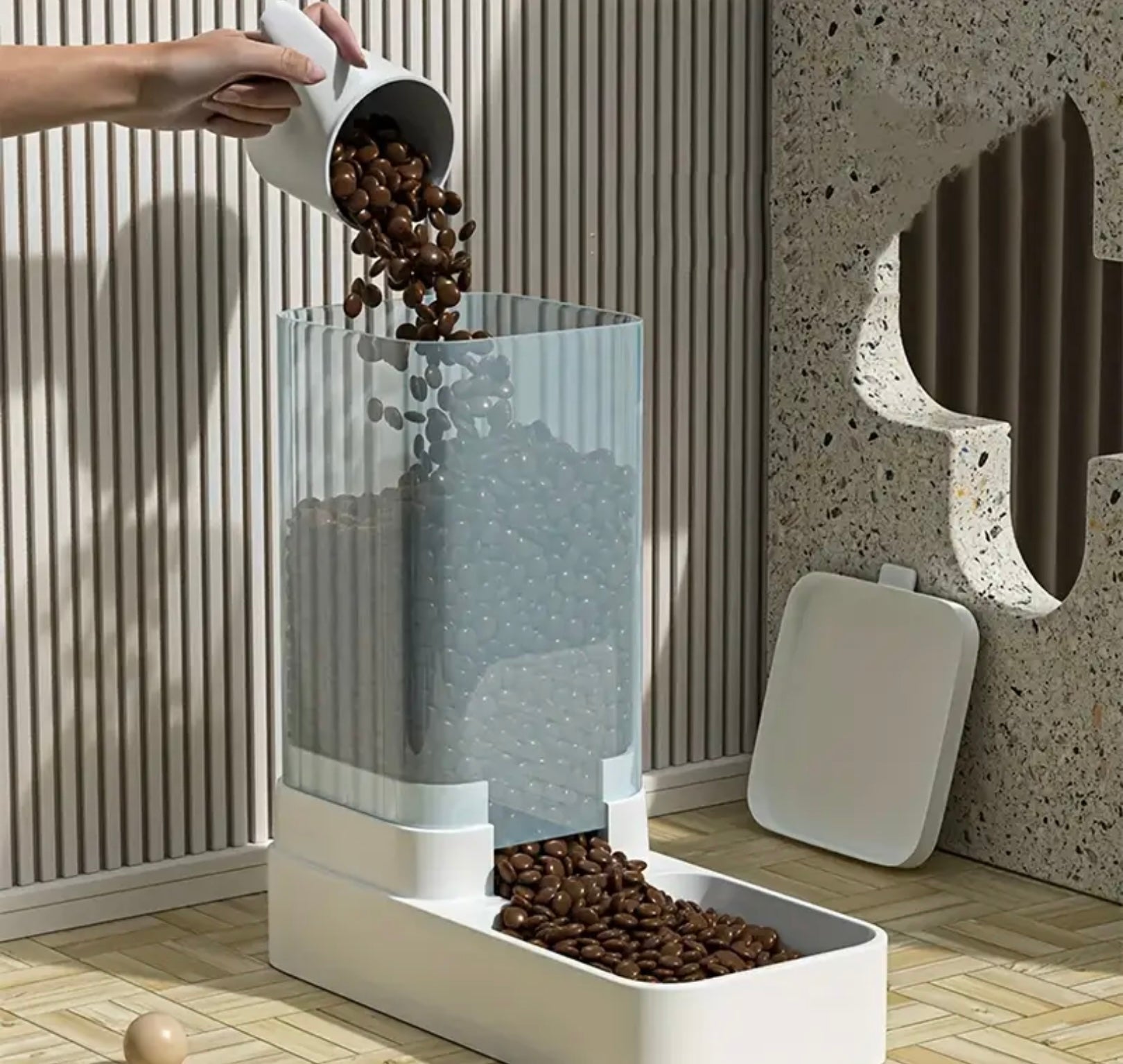 Automatic Food & Water Dispenser for Cats – Dual Bowl Feeder with Storage Container